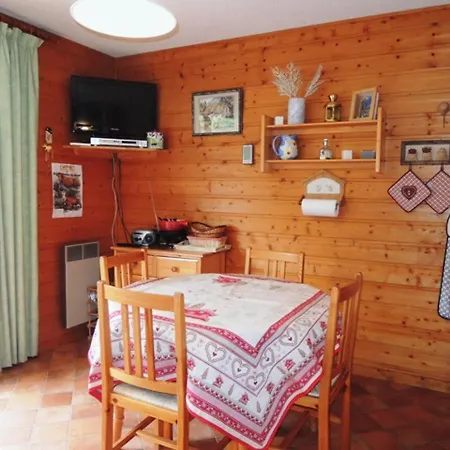 公寓 Cosy 2 Pieces, Balcon Et Parking, - Fr-1-198-113